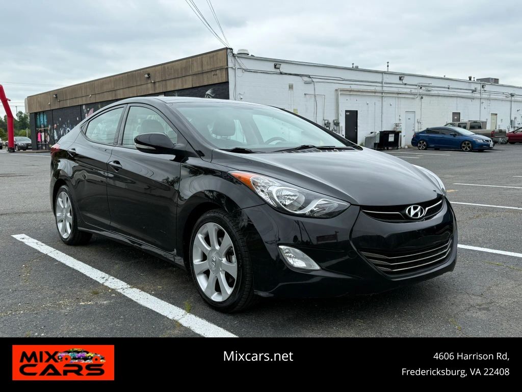 2013 HYUNDAI Elantra