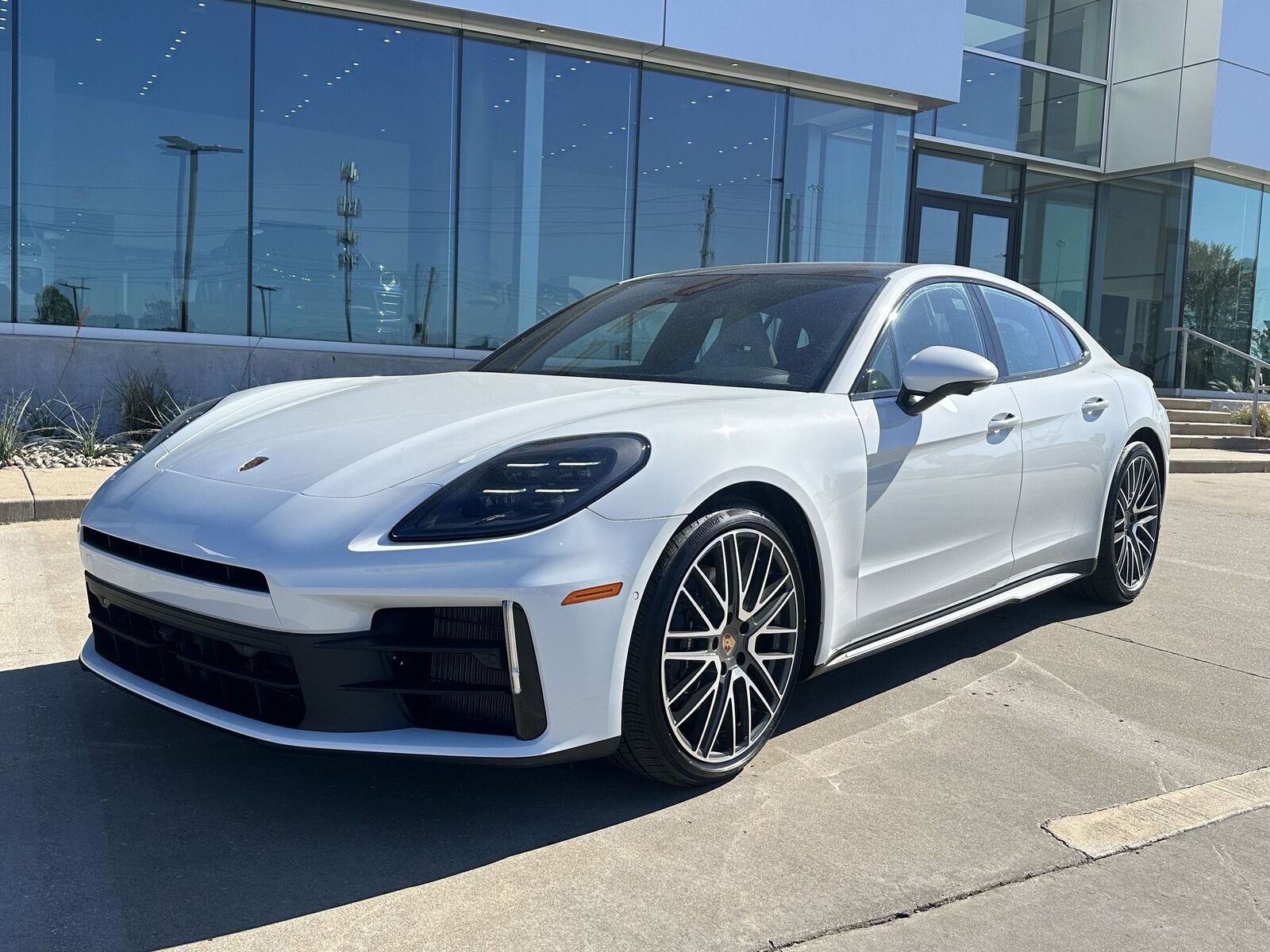 2026 PORSCHE Panamera