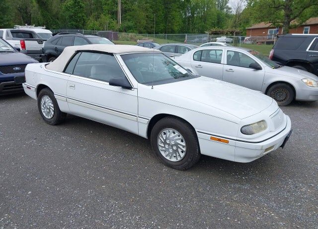 1993 CHRYSLER LeBaron