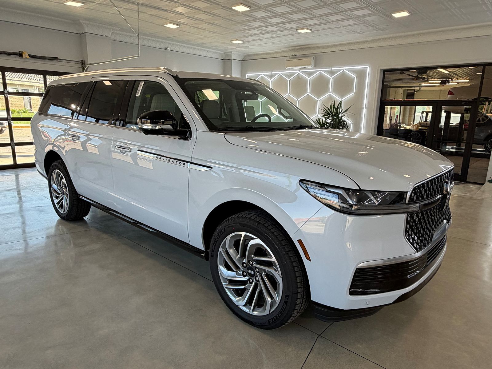 2026 LINCOLN Navigator L