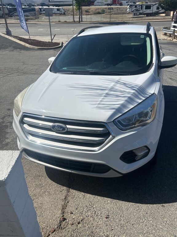 2017 FORD Escape