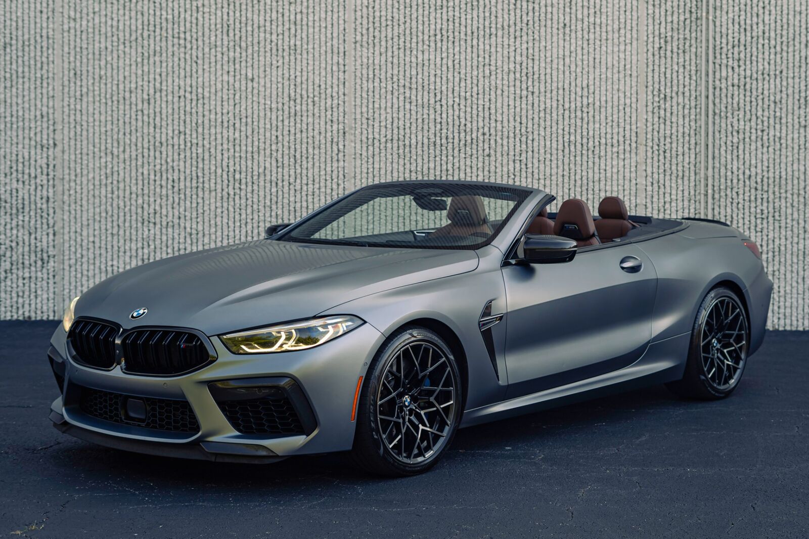 2022 BMW M8