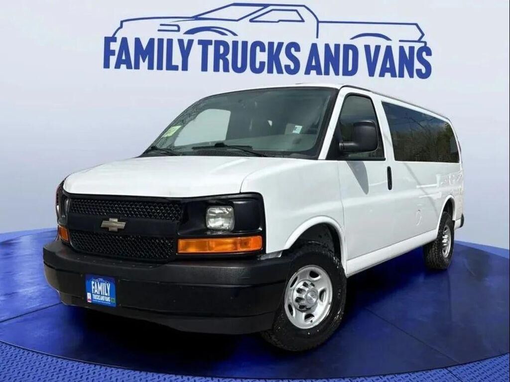2017 CHEVROLET Express