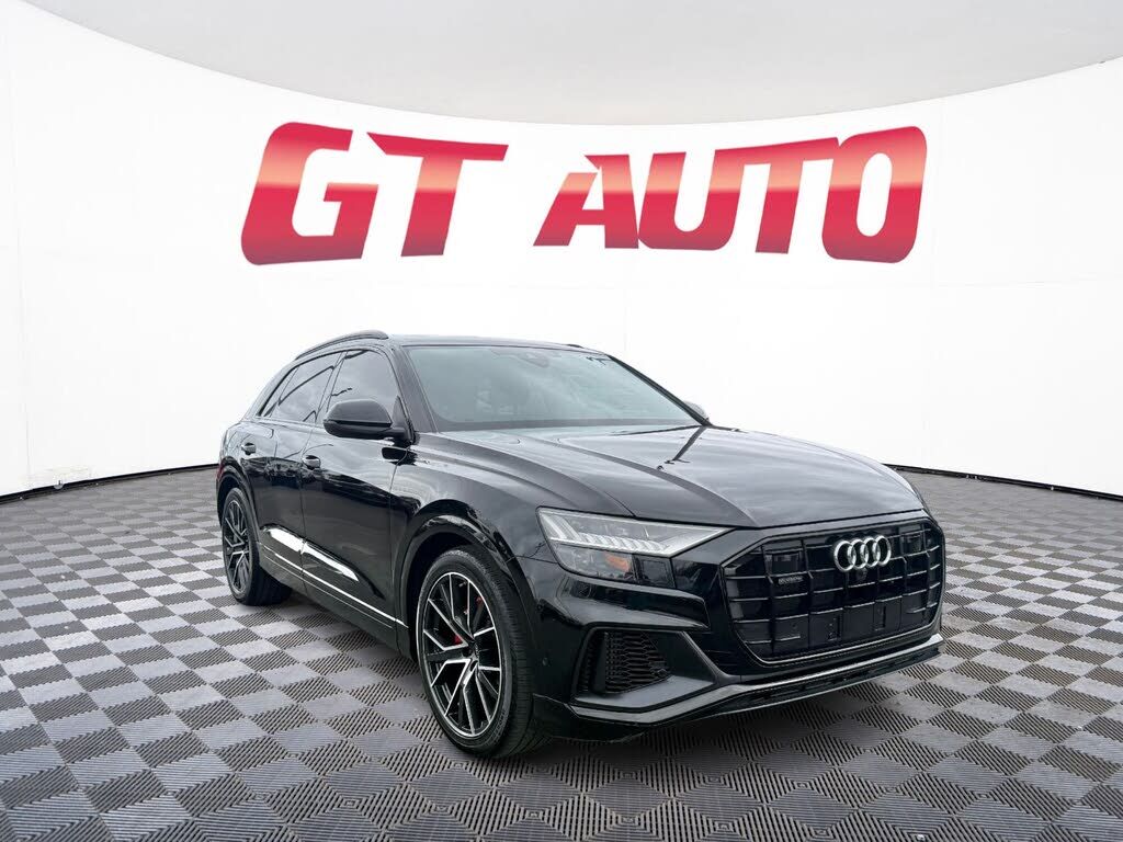 2023 AUDI Q8