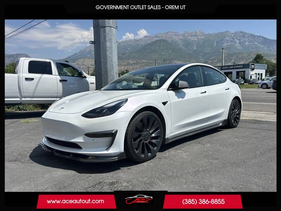 2022 TESLA Model 3