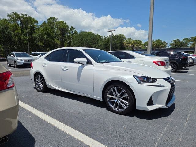 2020 LEXUS IS