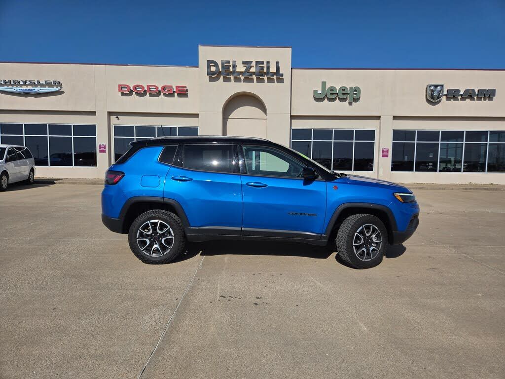 2025 JEEP Compass