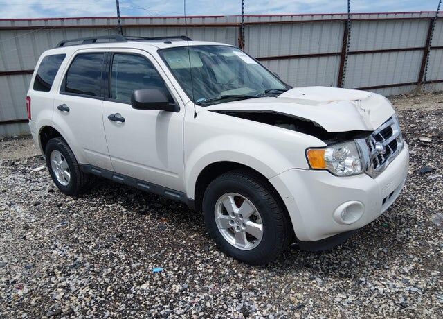 2011 FORD Escape