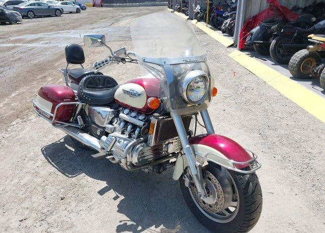 1998 HONDA GL1500CT