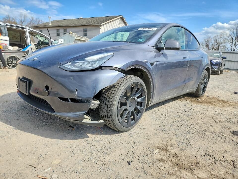 2022 TESLA Model Y