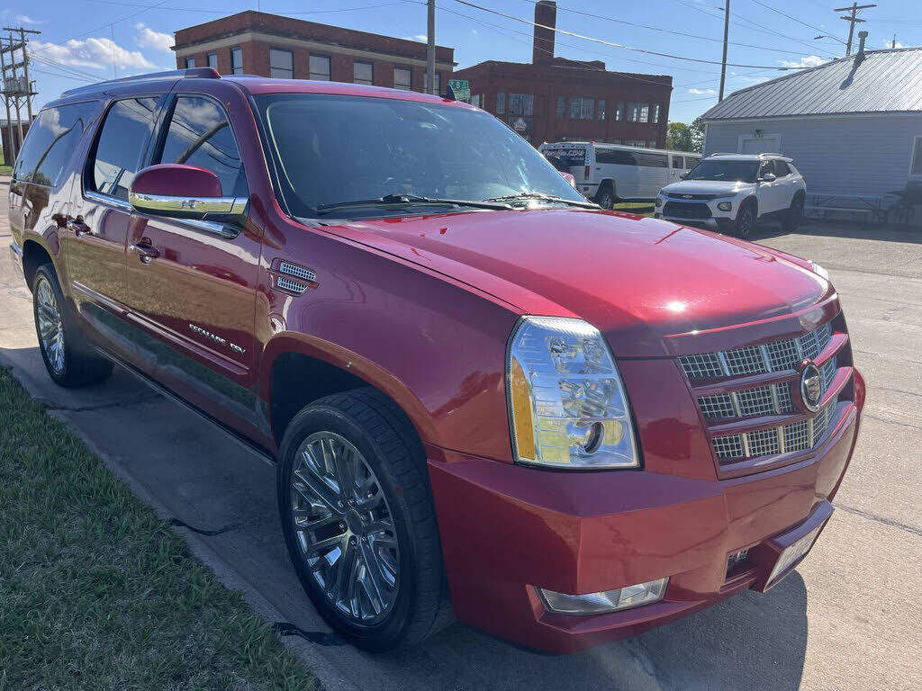 2013 CADILLAC Escalade