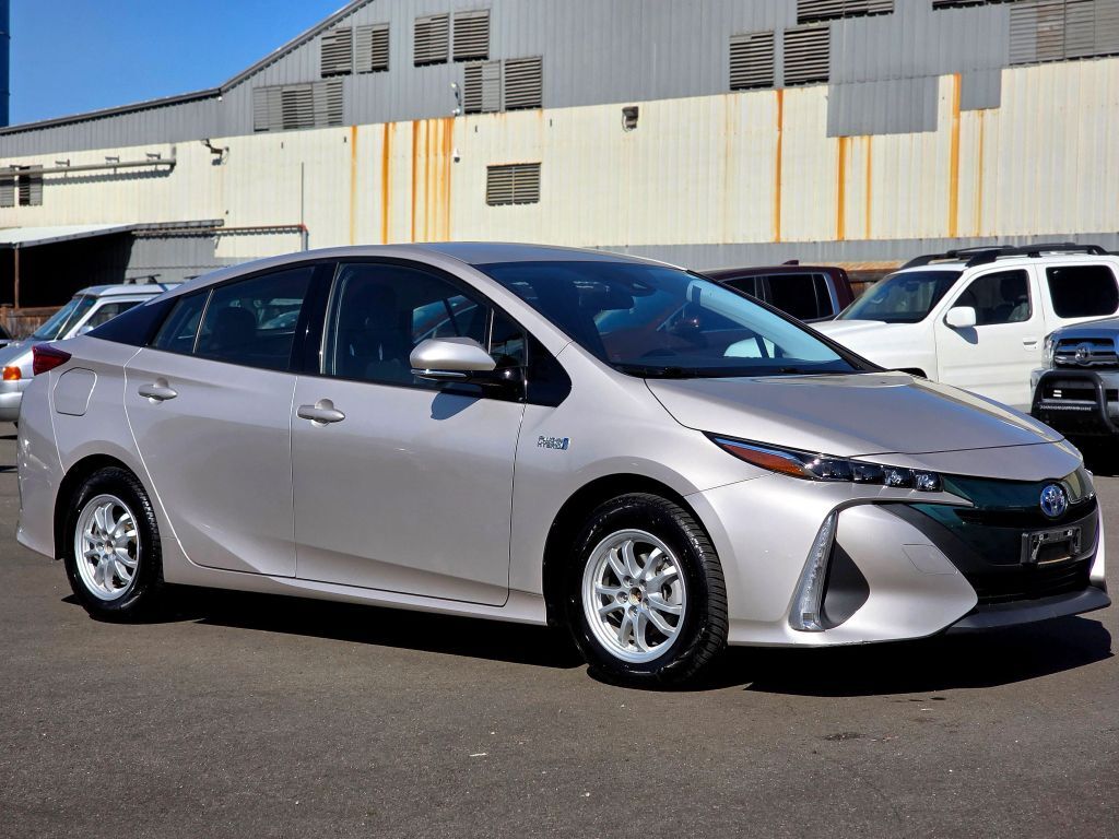 2017 TOYOTA Prius