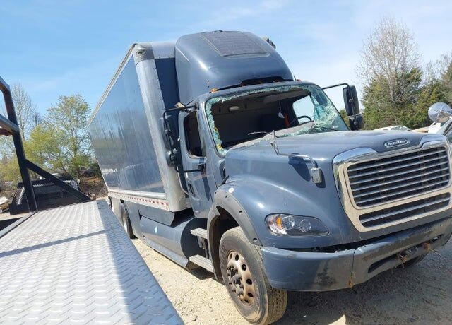 2023 FREIGHTLINER M2