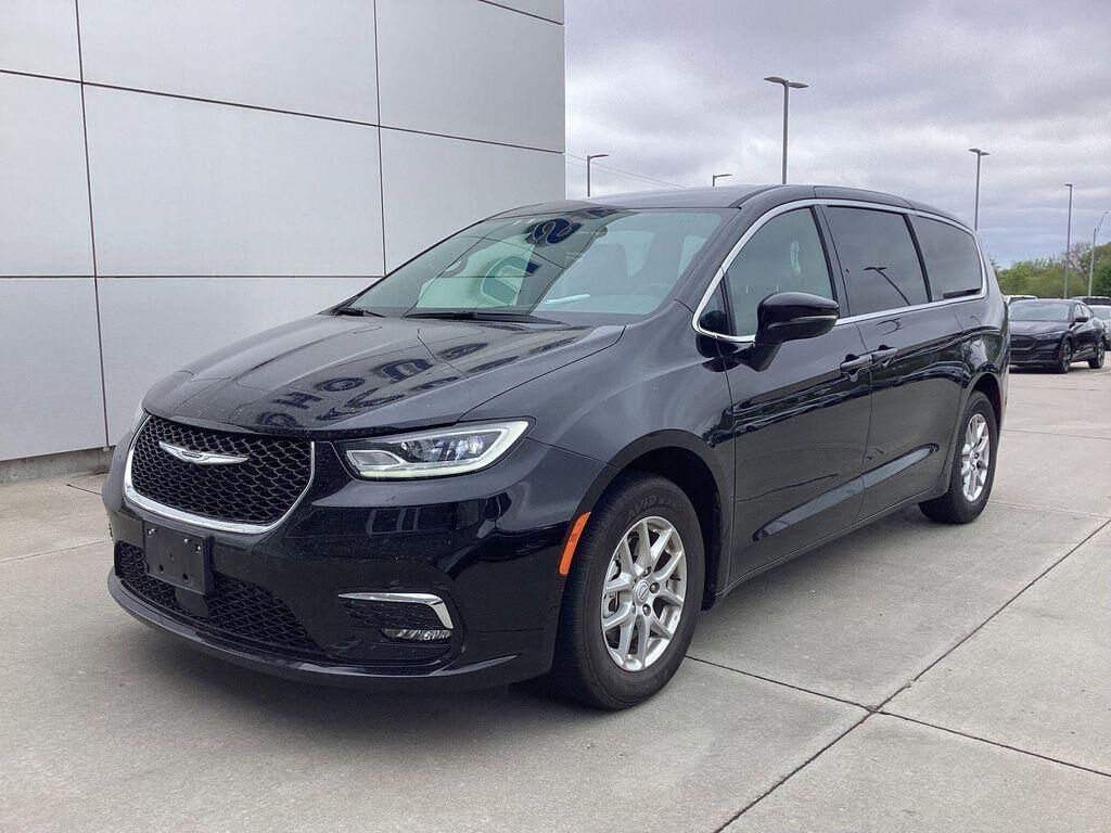 2025 CHRYSLER Pacifica