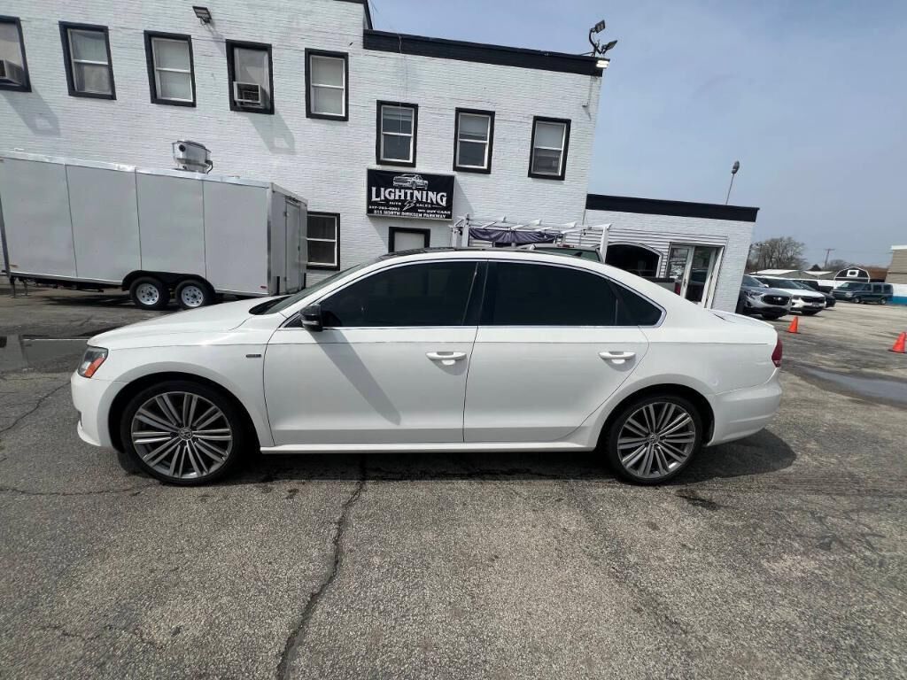 2015 VOLKSWAGEN Passat