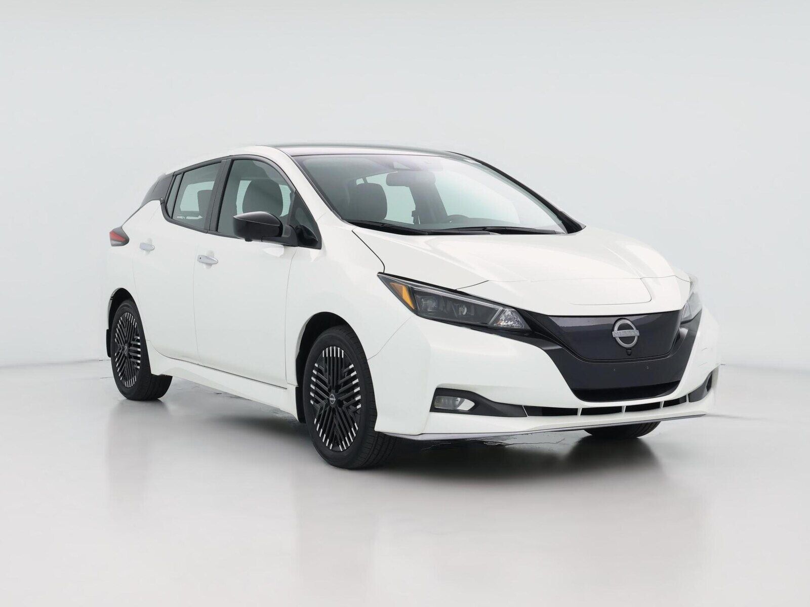 2023 NISSAN Leaf