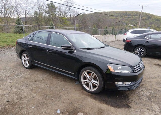 2014 VOLKSWAGEN Passat