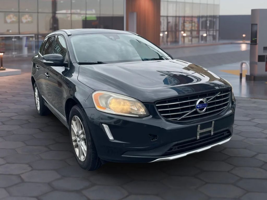 2015 VOLVO XC60
