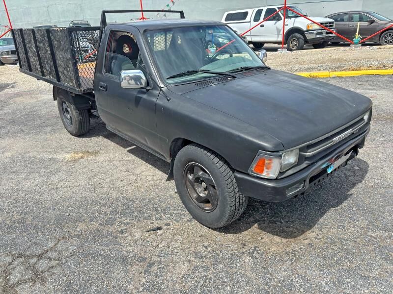 1990 TOYOTA Pick-Up