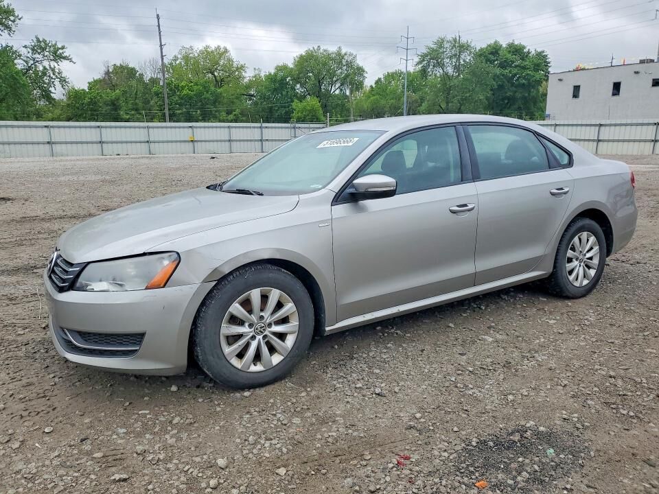 2014 VOLKSWAGEN Passat