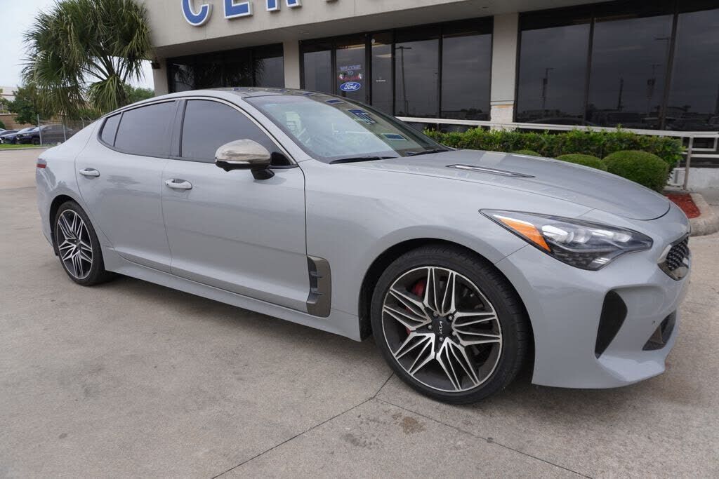 2022 KIA Stinger