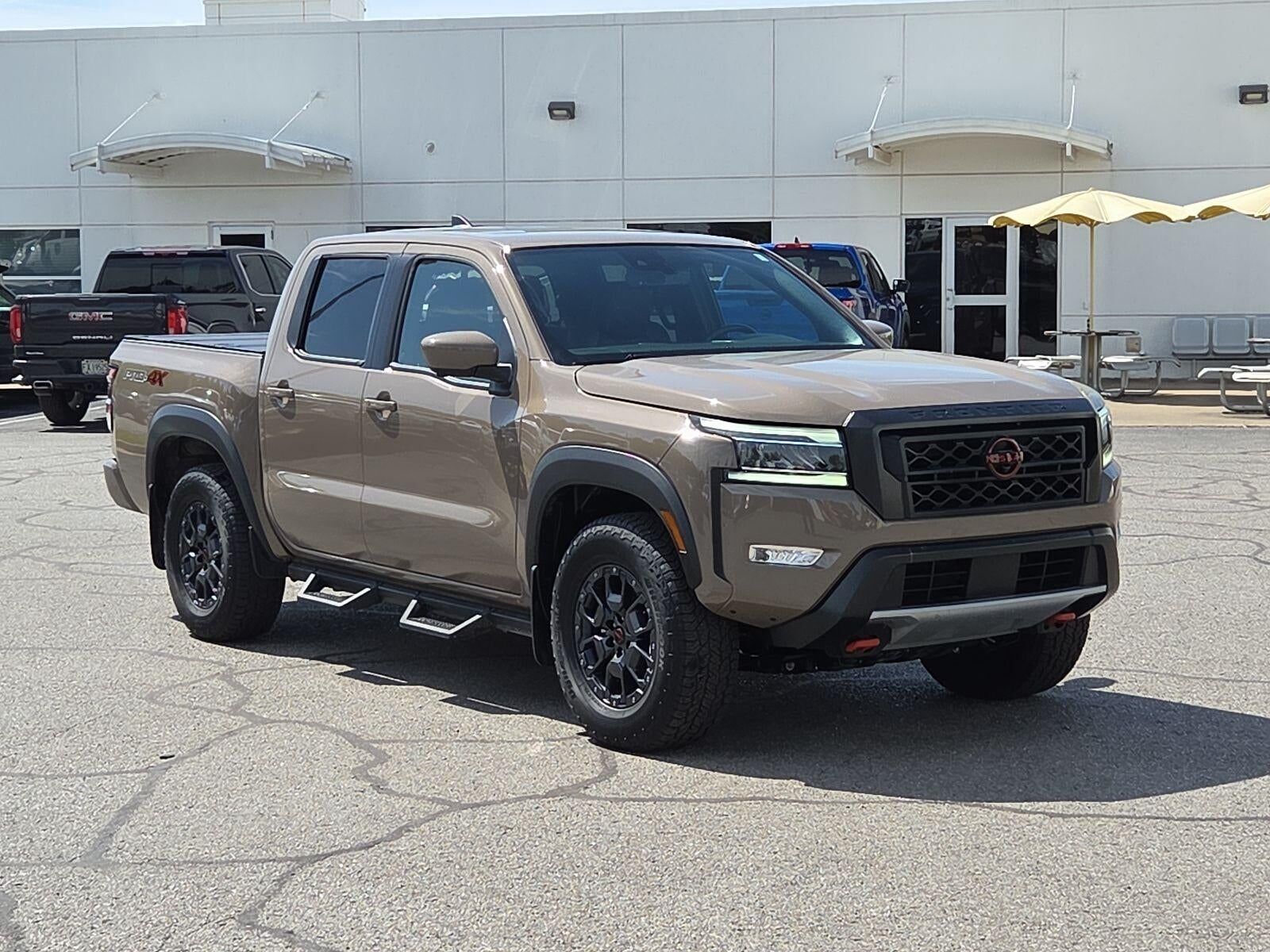 2024 NISSAN Frontier