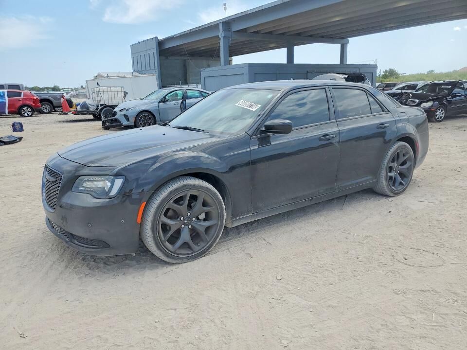 2023 CHRYSLER 300