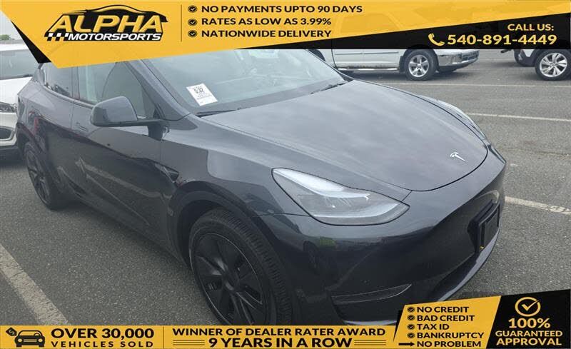 2024 TESLA Model Y