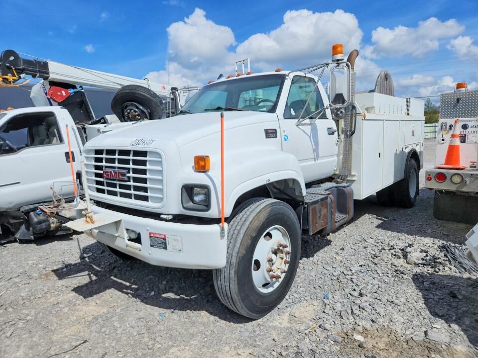 2001 GMC C7