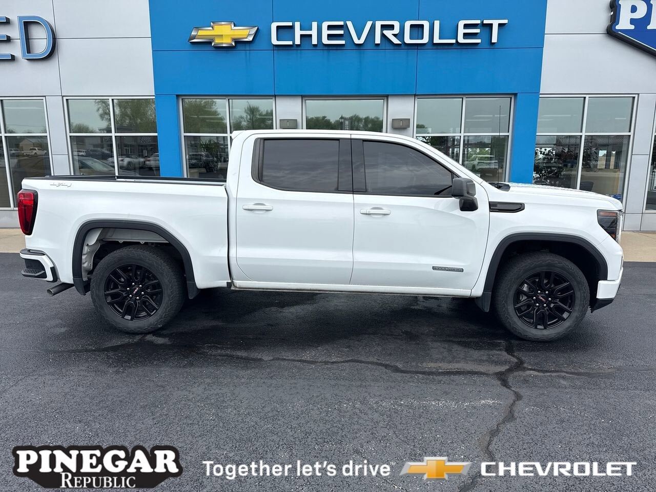 2023 GMC Sierra