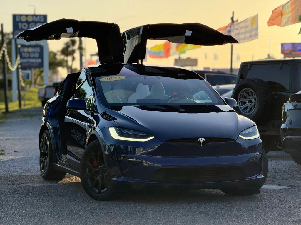 2023 TESLA Model X