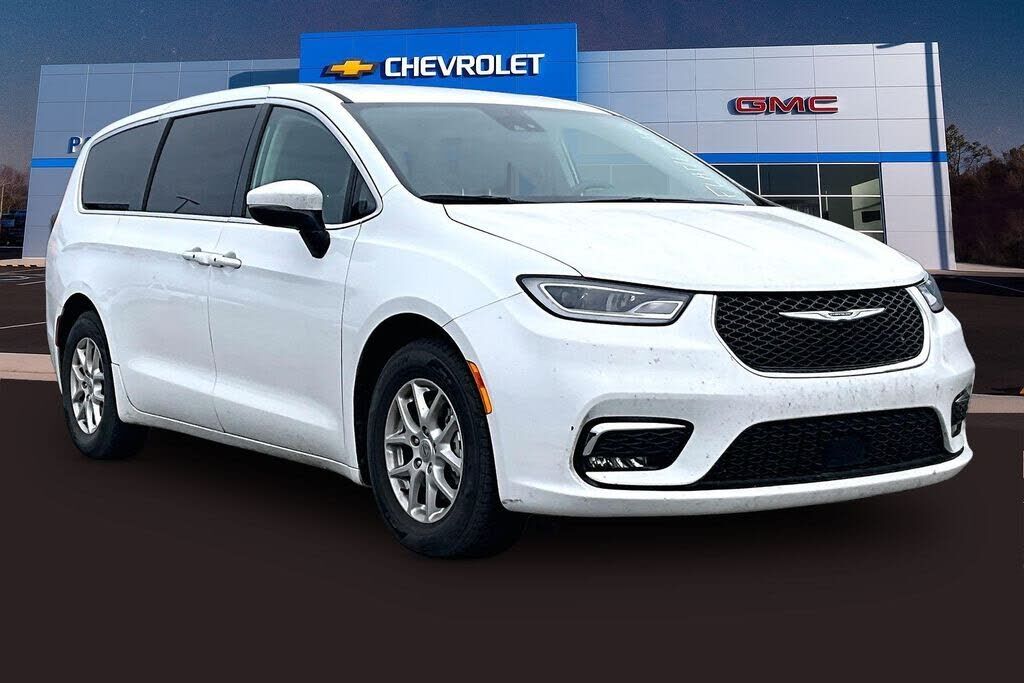2023 CHRYSLER Pacifica