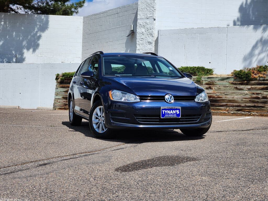 2016 VOLKSWAGEN Golf SportWagen