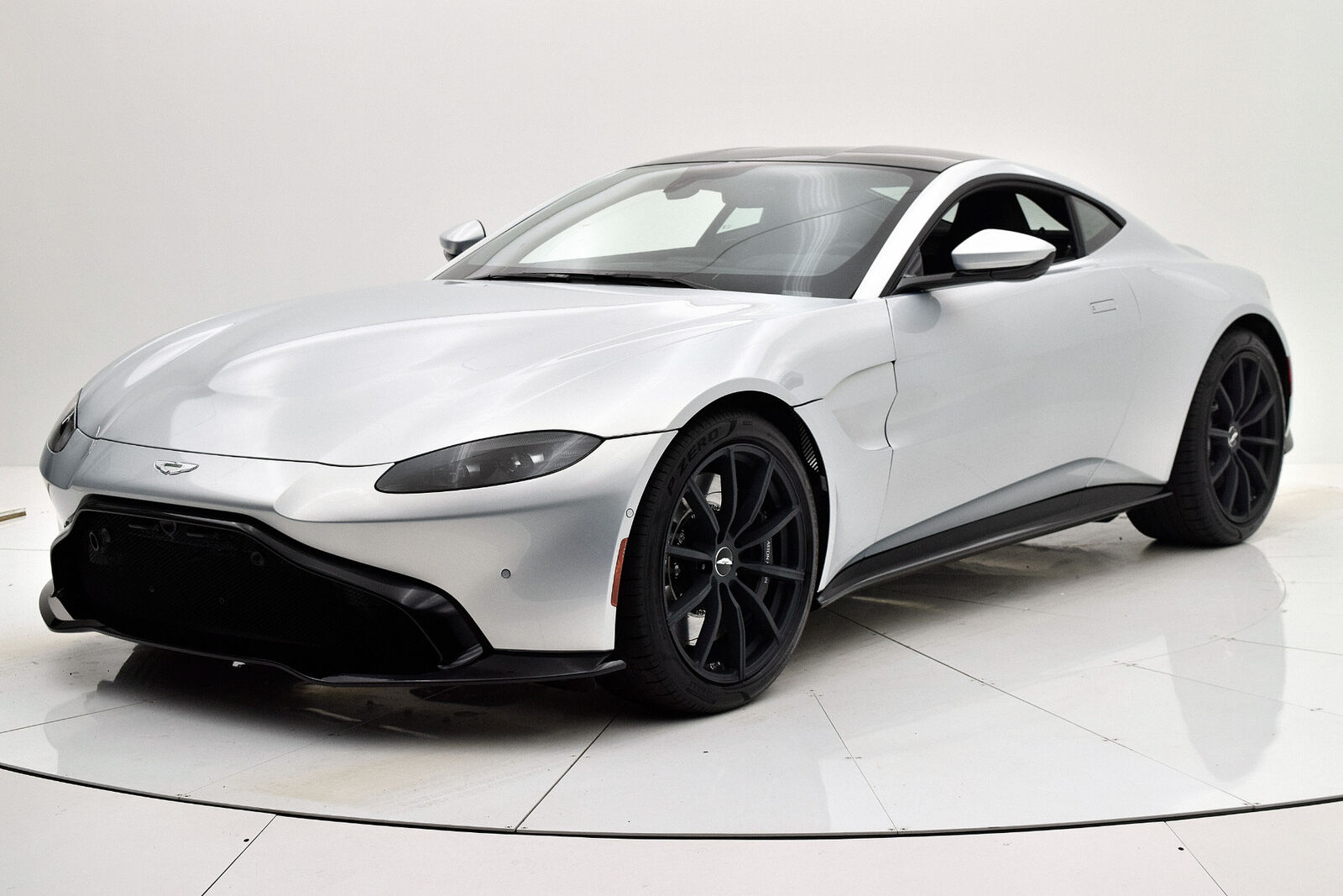 2019 ASTON MARTIN V8 Vantage