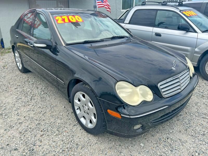 2005 MERCEDES-BENZ C-Class