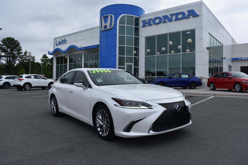 2019 LEXUS ES