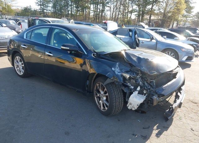 2012 NISSAN Maxima