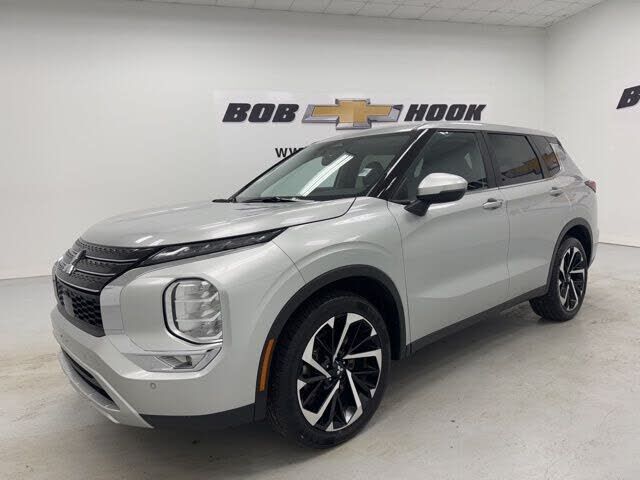 2024 MITSUBISHI Outlander