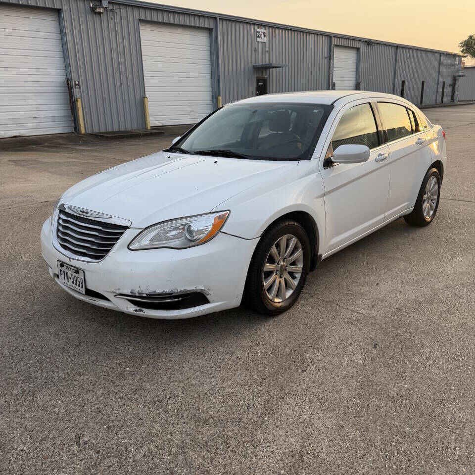 2013 CHRYSLER 200