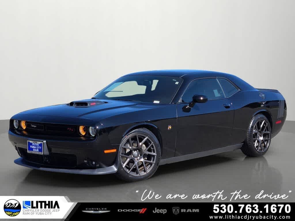 2017 DODGE Challenger
