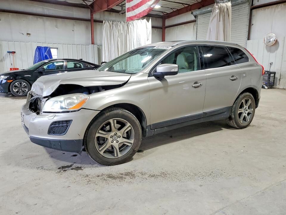 2011 VOLVO XC60