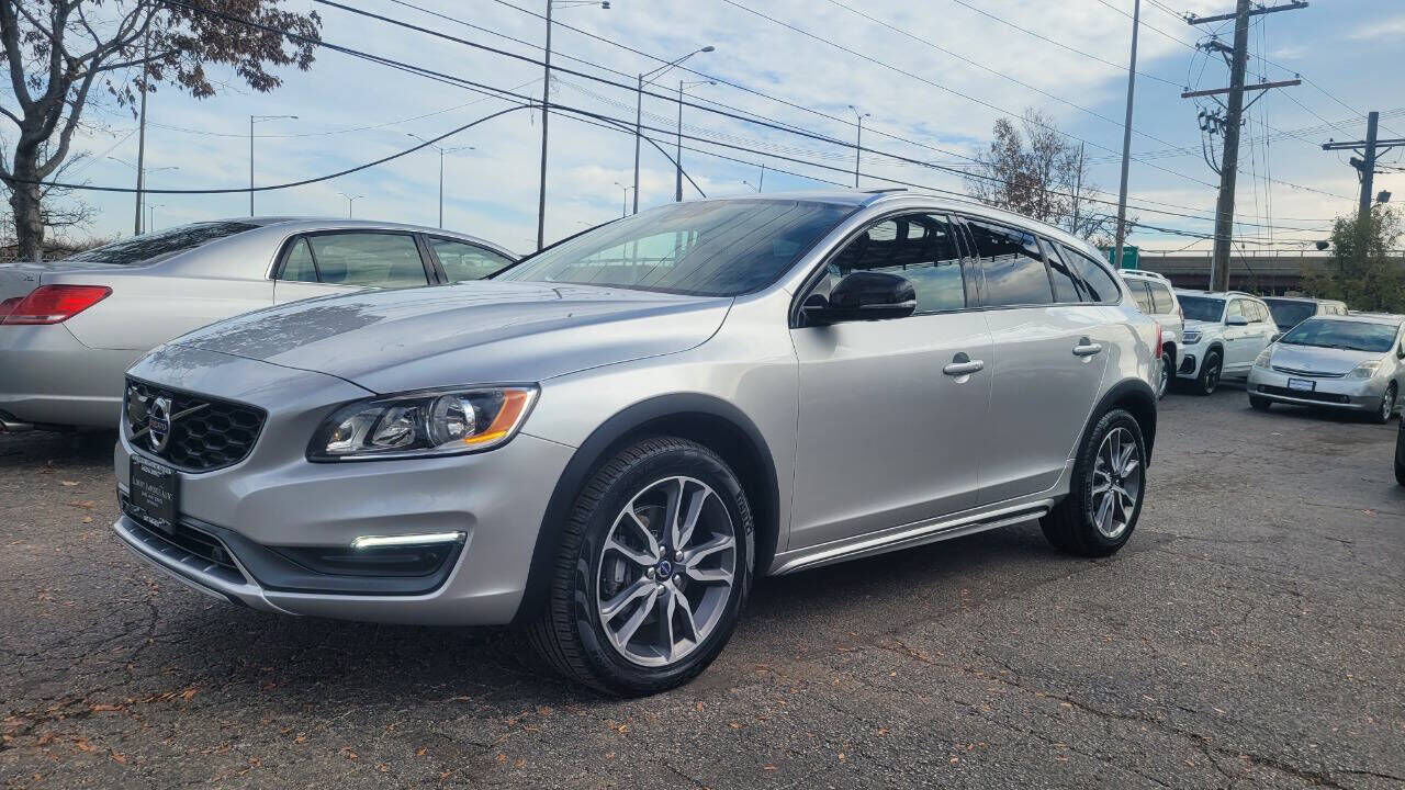 2016 VOLVO V60CC