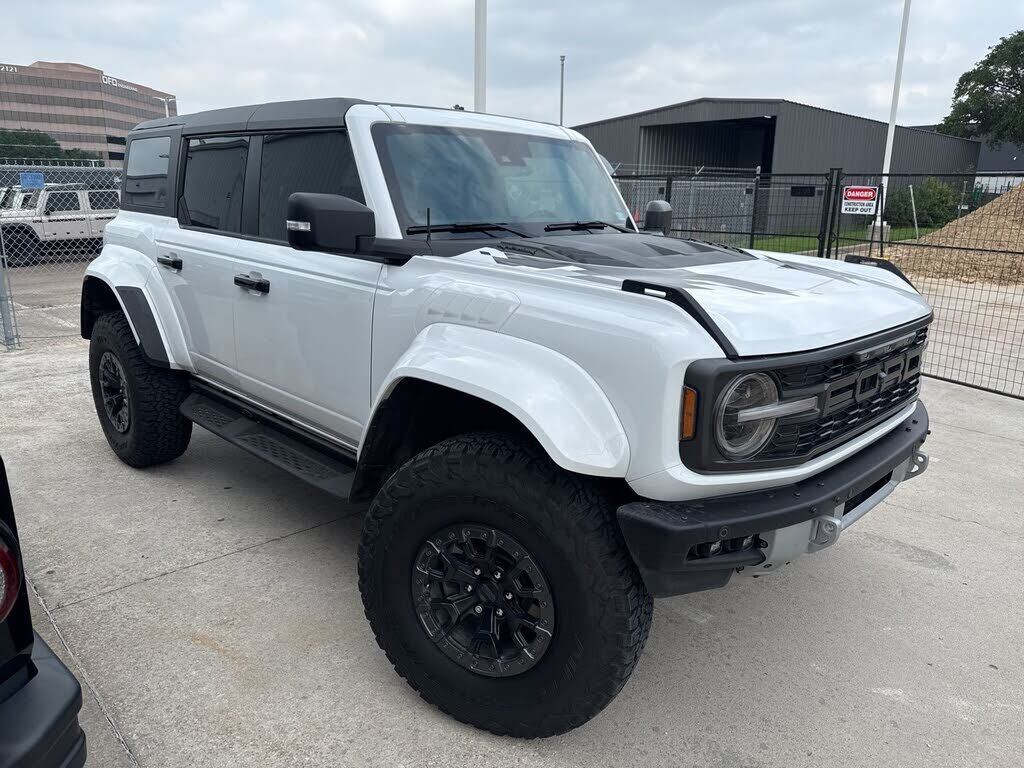 2024 FORD Bronco