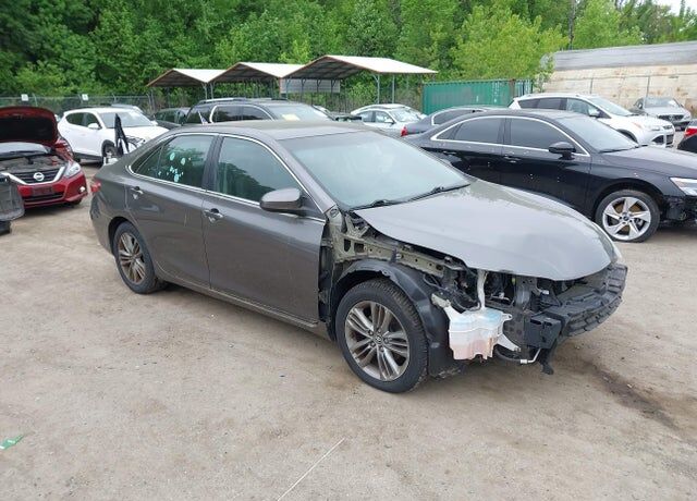 2016 TOYOTA Camry