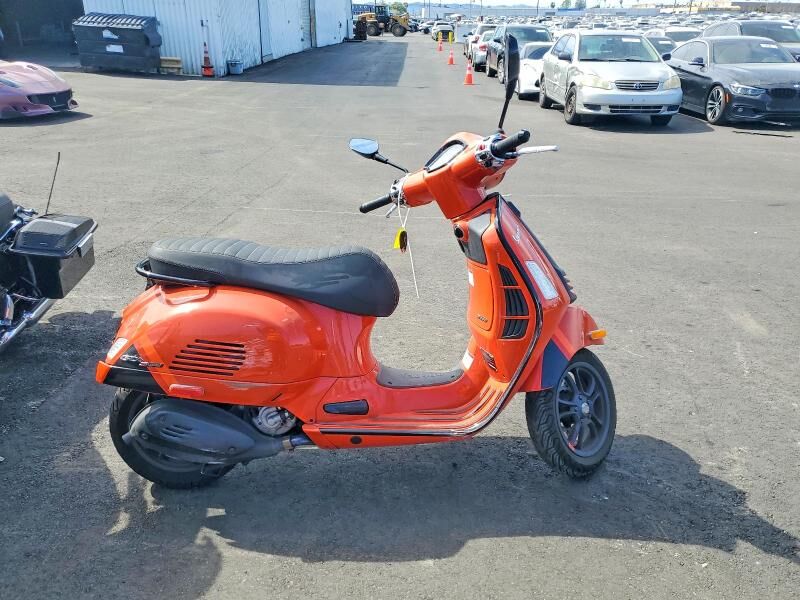 2024 PIAGGIO AND VESPA GTS RST / SEI GIORNI