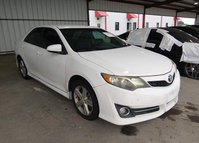 2013 TOYOTA Camry