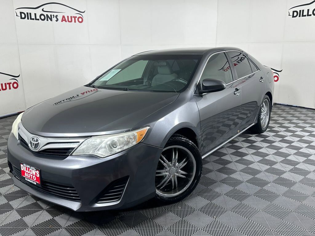 2013 TOYOTA Camry