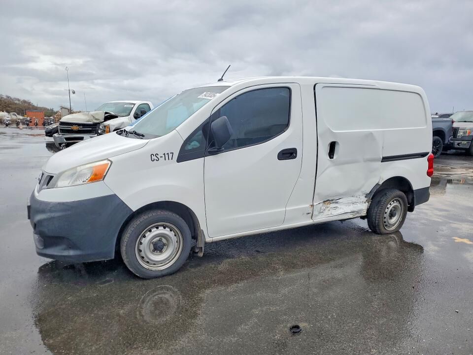2015 NISSAN NV200