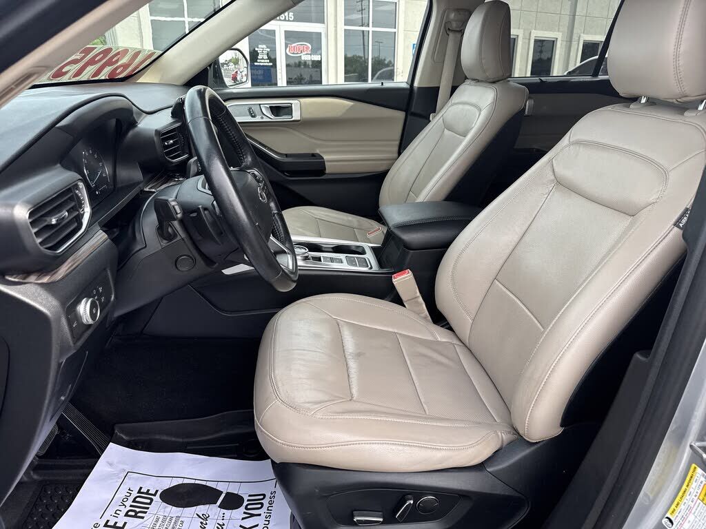 2020 FORD Explorer