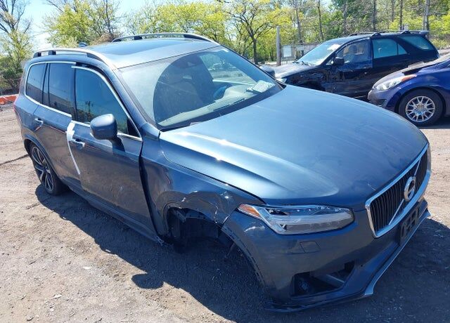 2018 VOLVO XC90